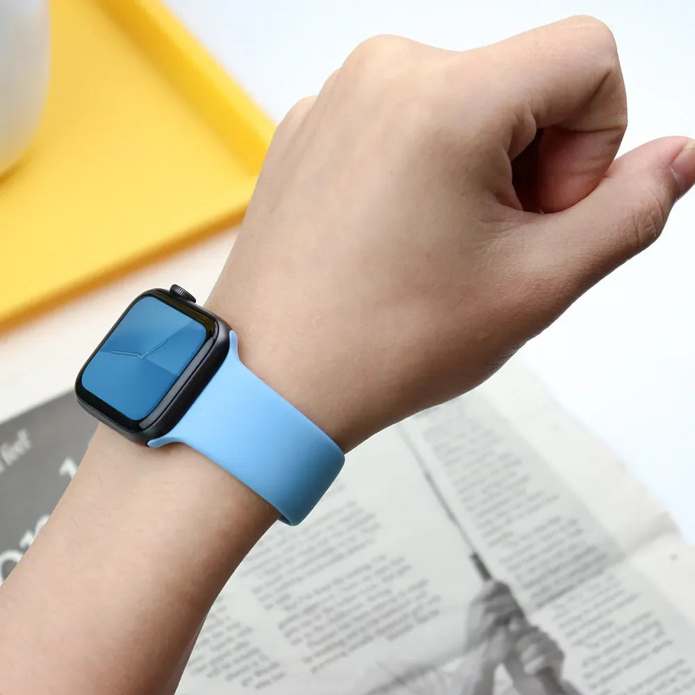 Silicone Apple Watch Band — All Series Compatible 38mm to 49mm | Free UK Delivery